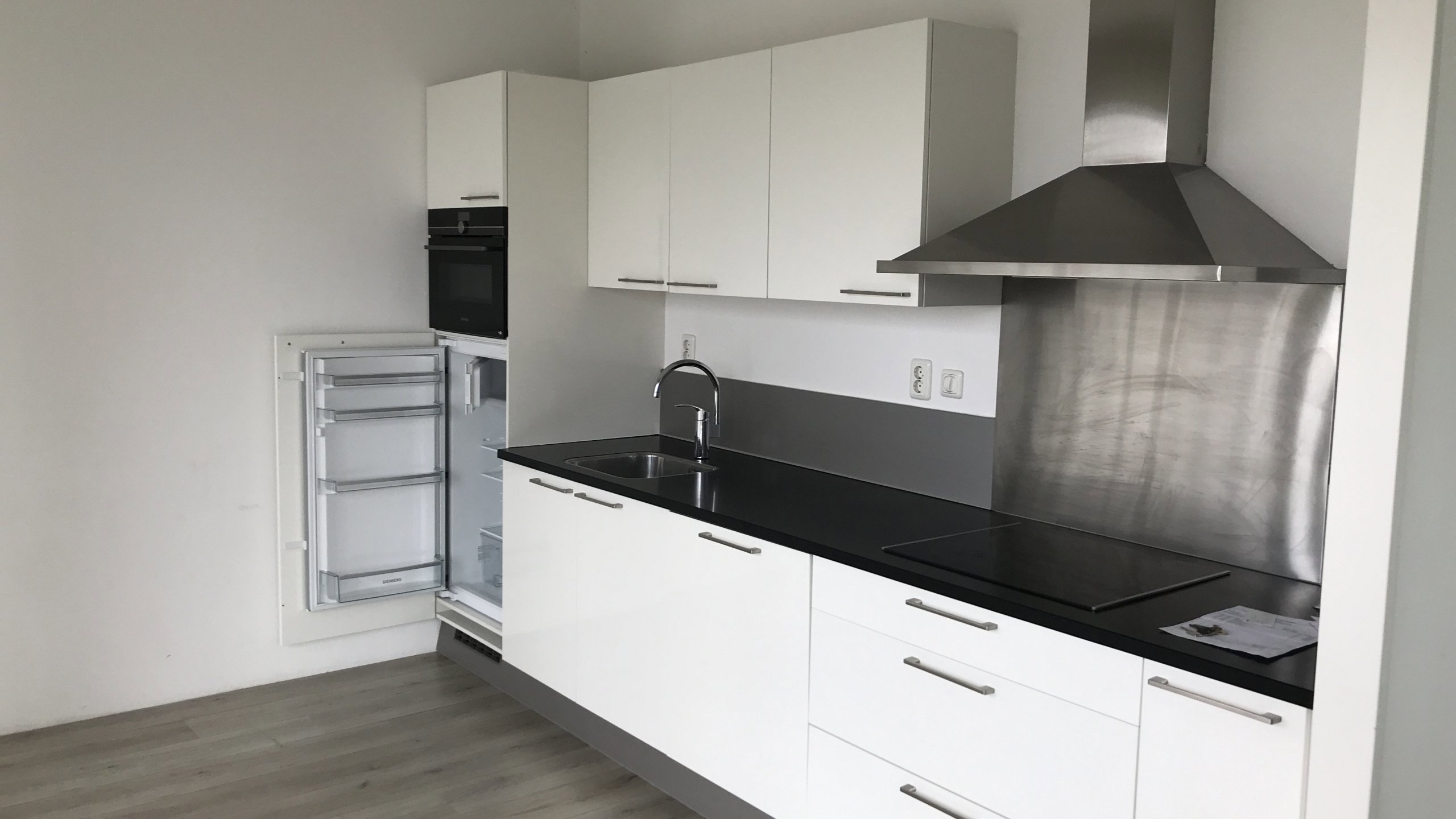 View photo 1/10 of apartment in Dordrecht