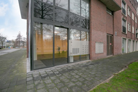 02.jpg
